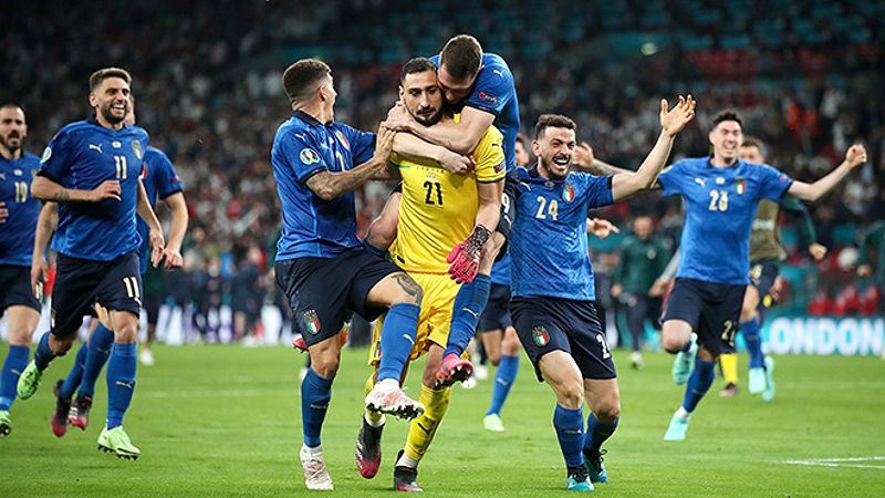 Donnarumma trong trận chung kết Euro 2021