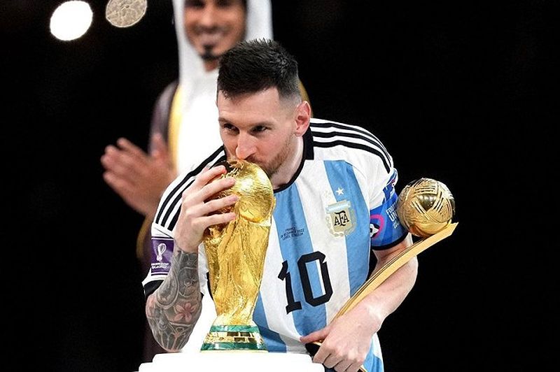 Lionel Messi - Huyền thoại bóng đá Argentina